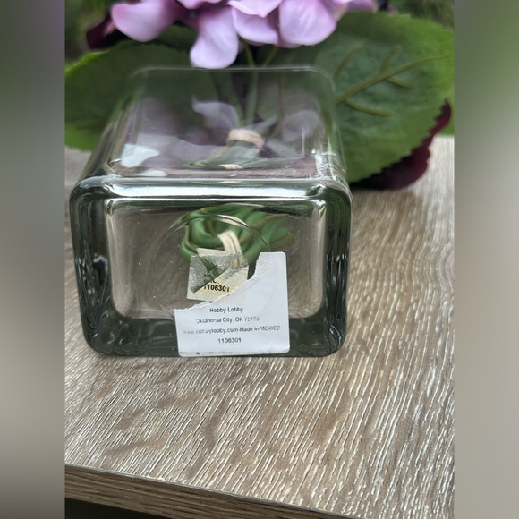 New! Purple Hydrangea & Rose Flowers with Glass Vase, 9" - Picture 4 of 4